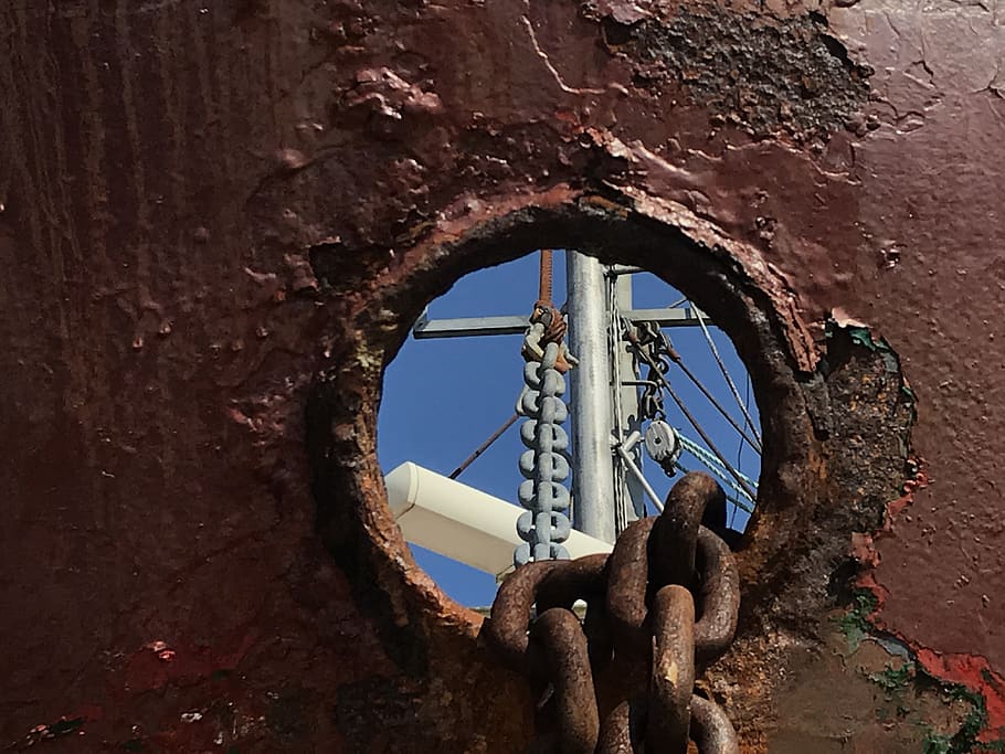 boat, rusty, old, looking through, persepctive, anchor, chain HD wallpaper