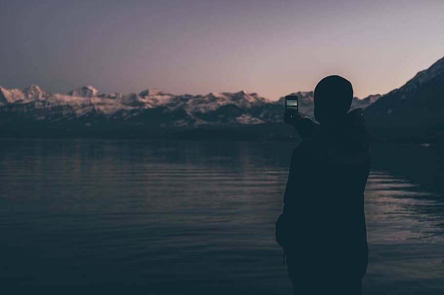 dark, people, man, guy, alone, camera, capture, mobile, phone HD wallpaper