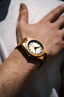 Wooden Watch Photo, Calendar, Clock, Time, human hand, human body part HD wallpaper