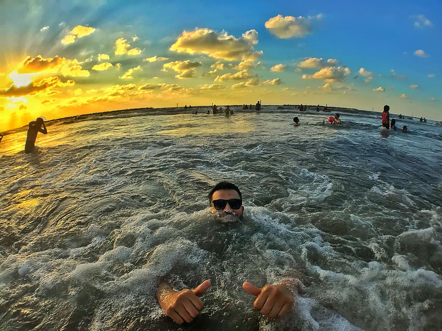 Photography of People on Ocean During Dawn, beach, clouds, eyewear HD wallpaper