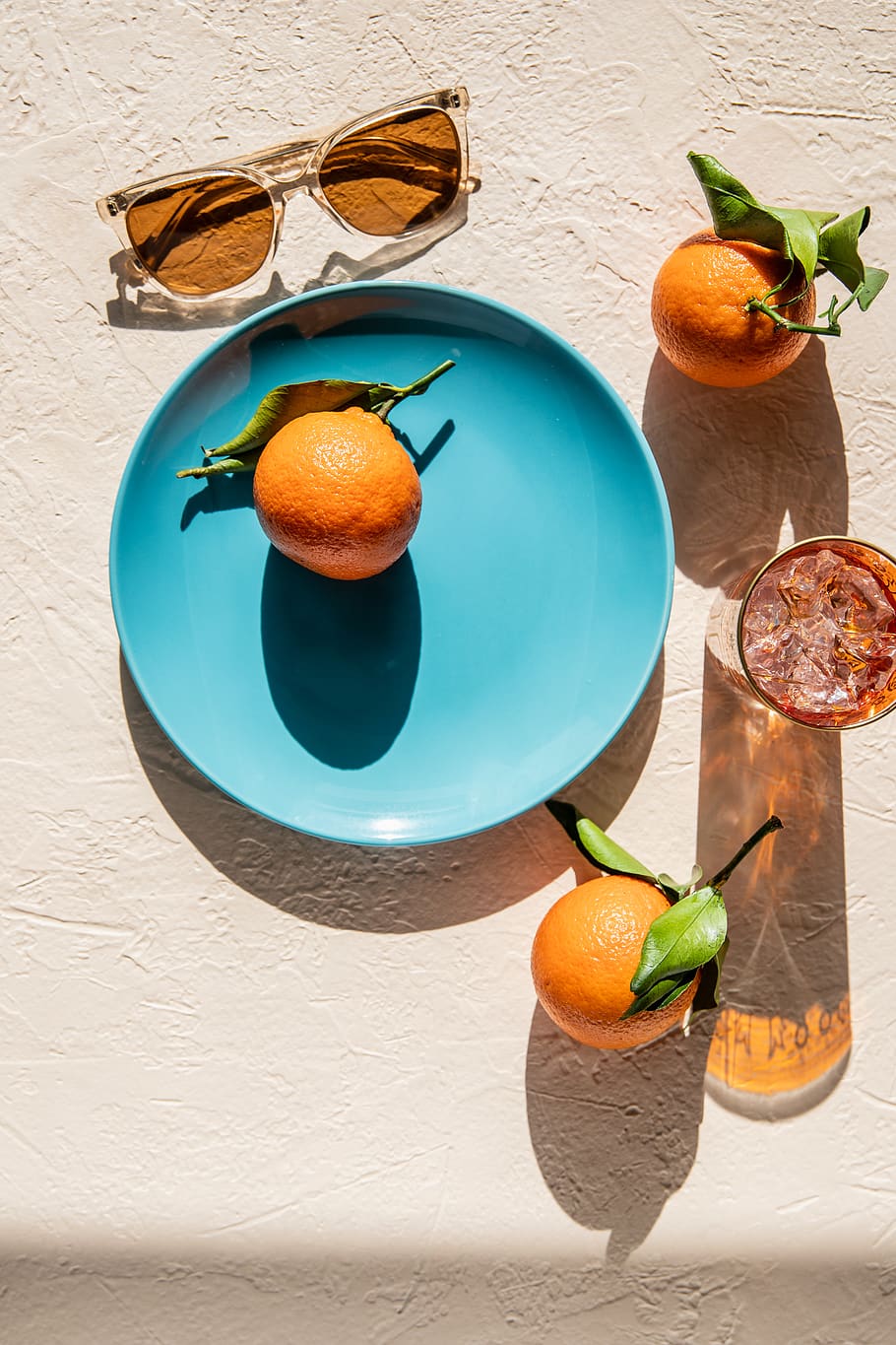 orange fruit on plate, food and drink, healthy eating, citrus fruit HD wallpaper