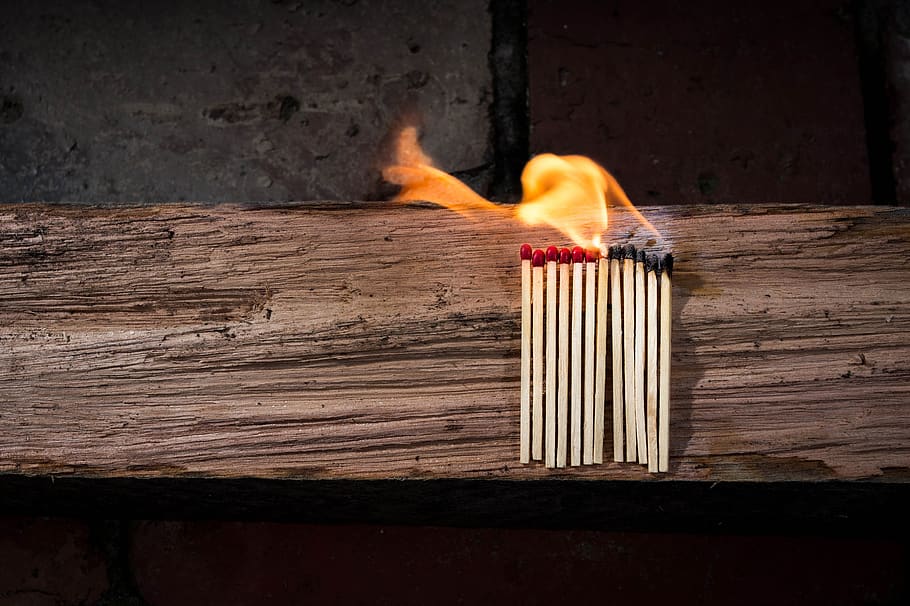 Lighted Matches on Brown Wooden Surface, burn, burning, danger HD wallpaper