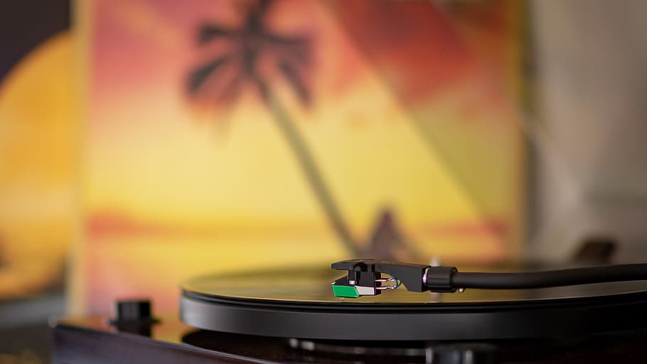 black turntable, electronics, person, human, dj, vinyl, quality HD wallpaper