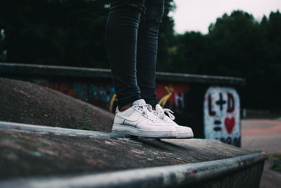 Nike air force deals 27 on feet