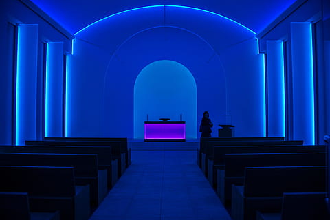 church interior, light, architecture, blue, purple, art piece HD wallpaper