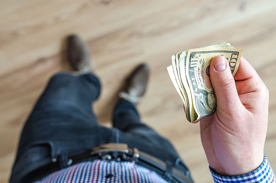 Man Holds 10 U.s Dollar Banknote, background, banknotes, cash HD wallpaper