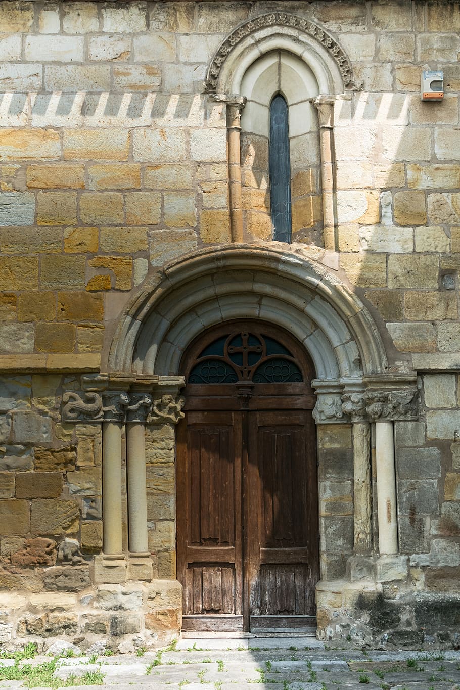 door, old, architecture, input, wood, age, traditional, historical HD wallpaper