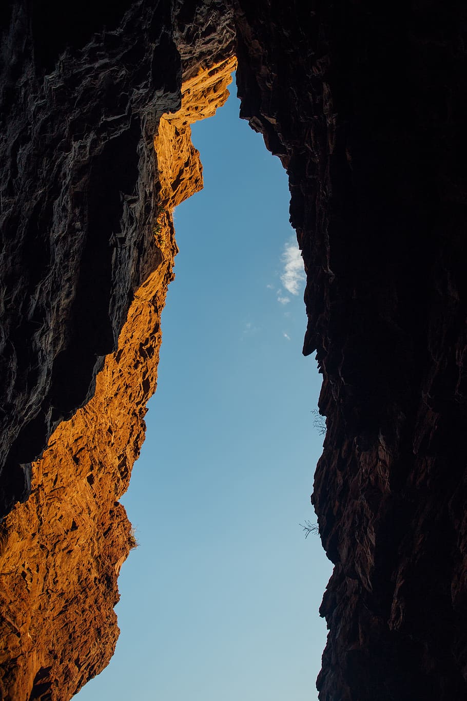High Angle Photography of Brown Mountain, adventure, cave, daylight HD wallpaper