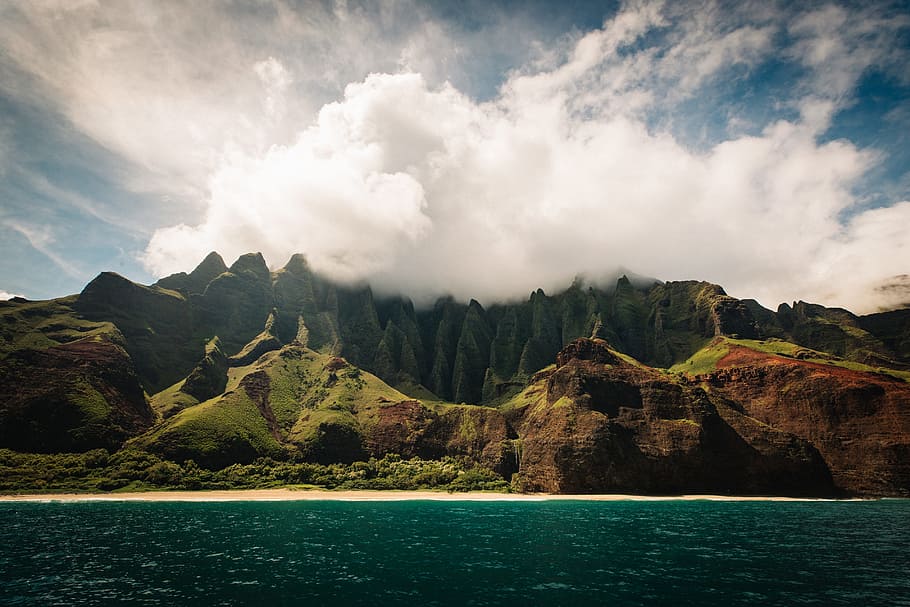 green mountain under blue sky near body of water, cloud, ocean HD wallpaper