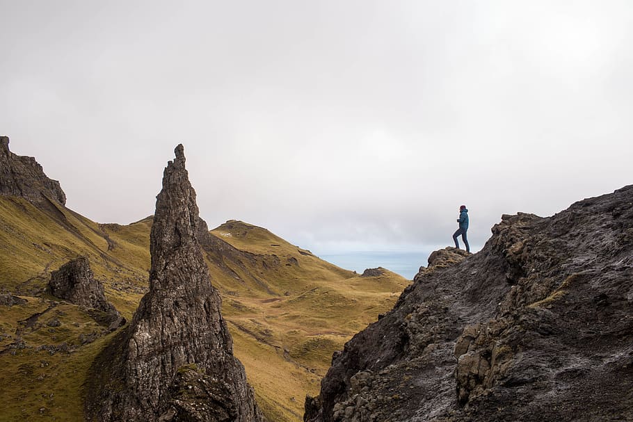 guy, man, people, hiking, trekking, outdoors, adventure, fitness HD wallpaper
