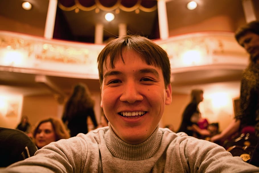 man, opera, seat, theater, young, smile, yellow, portrait, smiling HD wallpaper