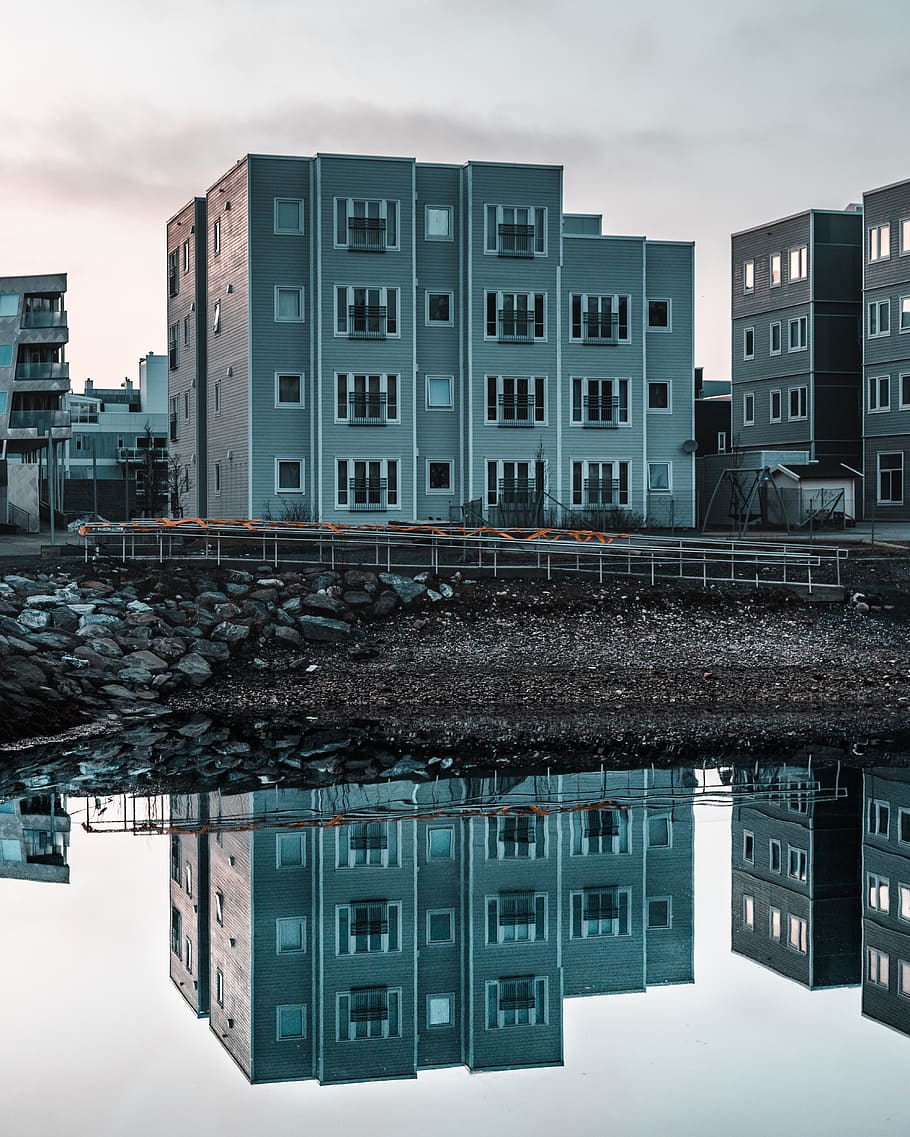 Gray Concrete Building, apartment, architectural design, architecture HD wallpaper