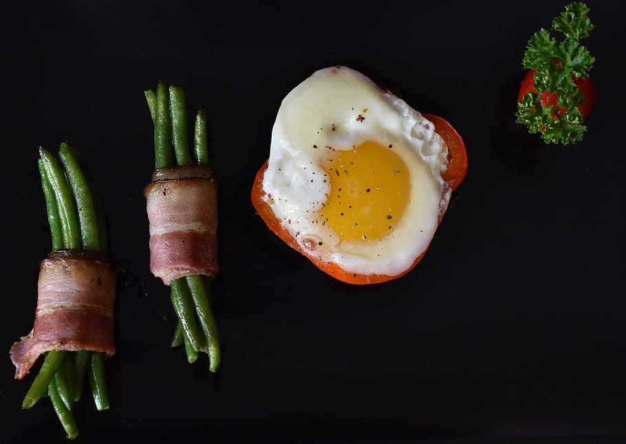 egg, bacon, bean pods, eggs, food, salty, vegetables, healthy HD wallpaper