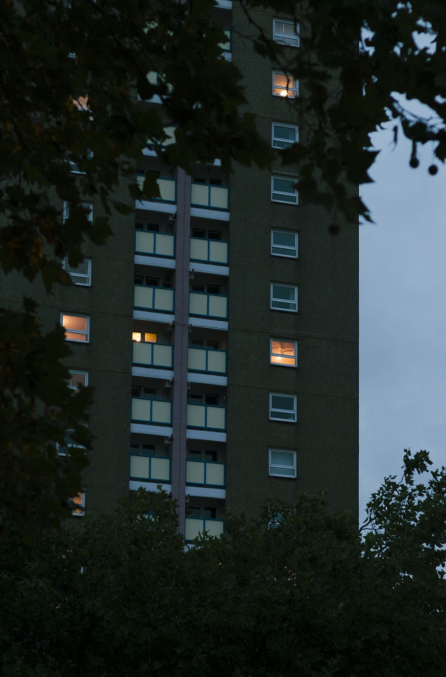 black lighted building, urban, high rise, city, town, apartment building HD wallpaper