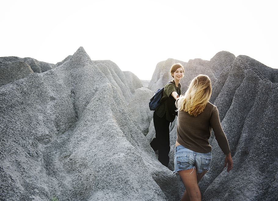 Two Woman Walking on Sands, active, activity, adventure, backpack HD wallpaper