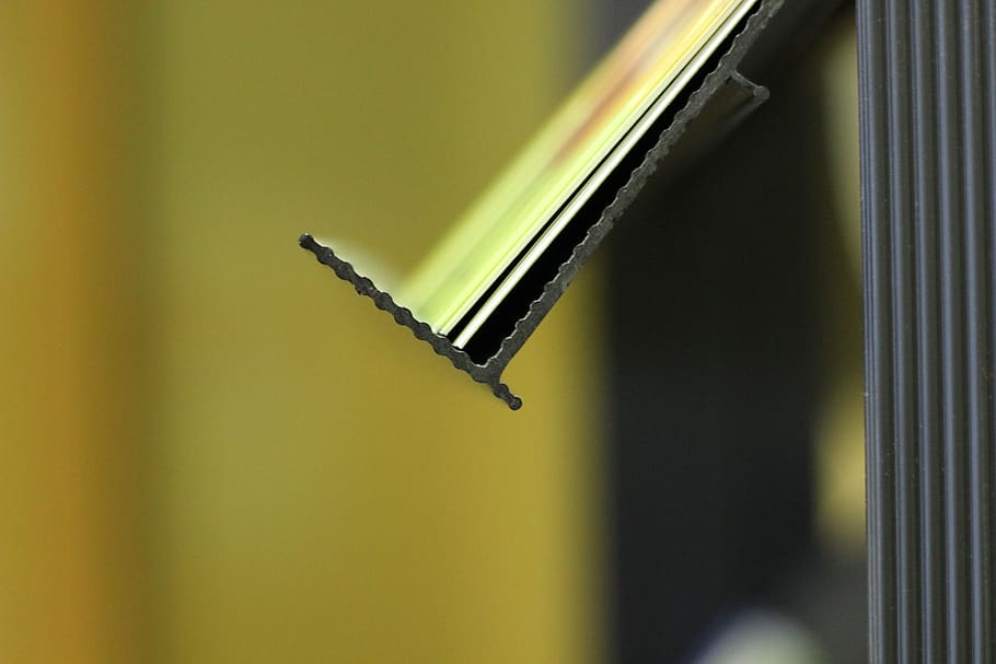macro, close up, shelf, book, support, metal, background, out of focus HD wallpaper