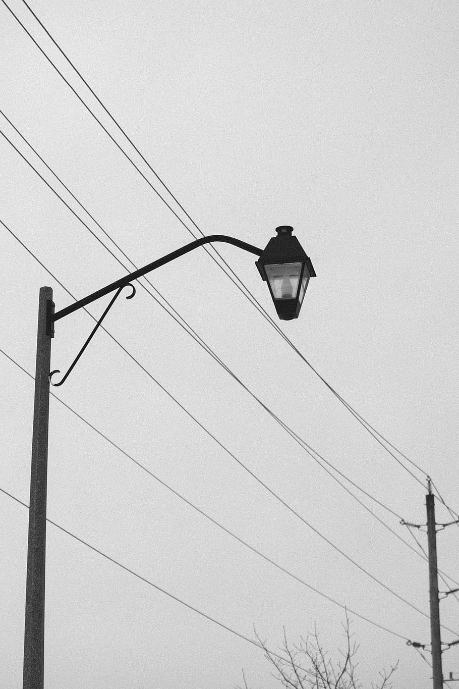 lamp post turned off, utility pole, nostalgic, street, street light HD wallpaper