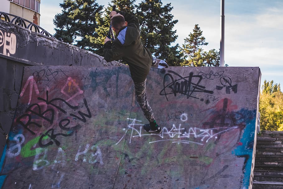 man riding skateboard, human, person, clothing, apparel, pants HD wallpaper