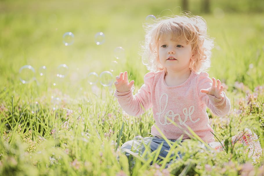 nature, nice, grass, child, toddler, outdoor, green, soap bubbles HD wallpaper