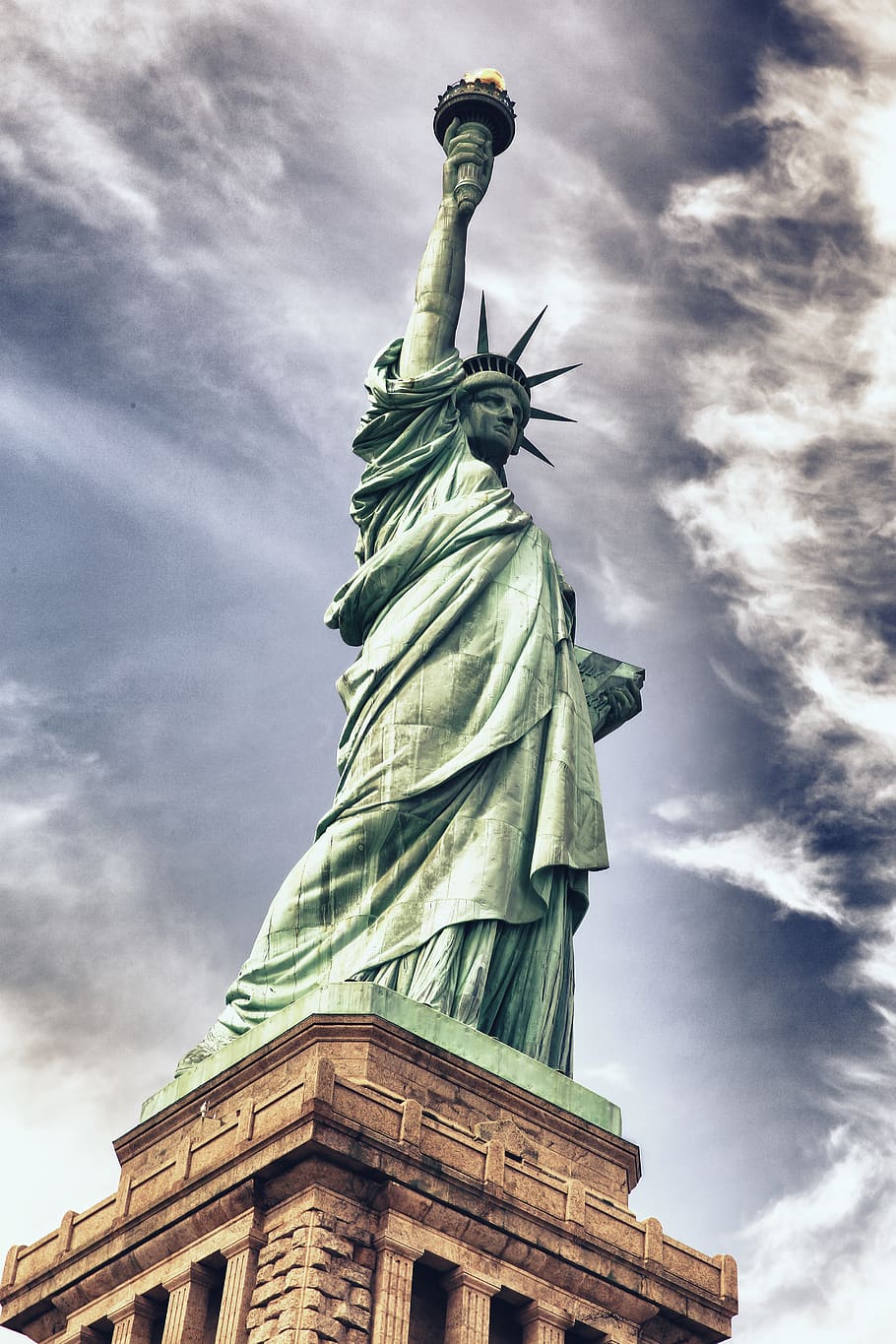 sculpture, statue, sky, human representation, low angle view HD wallpaper