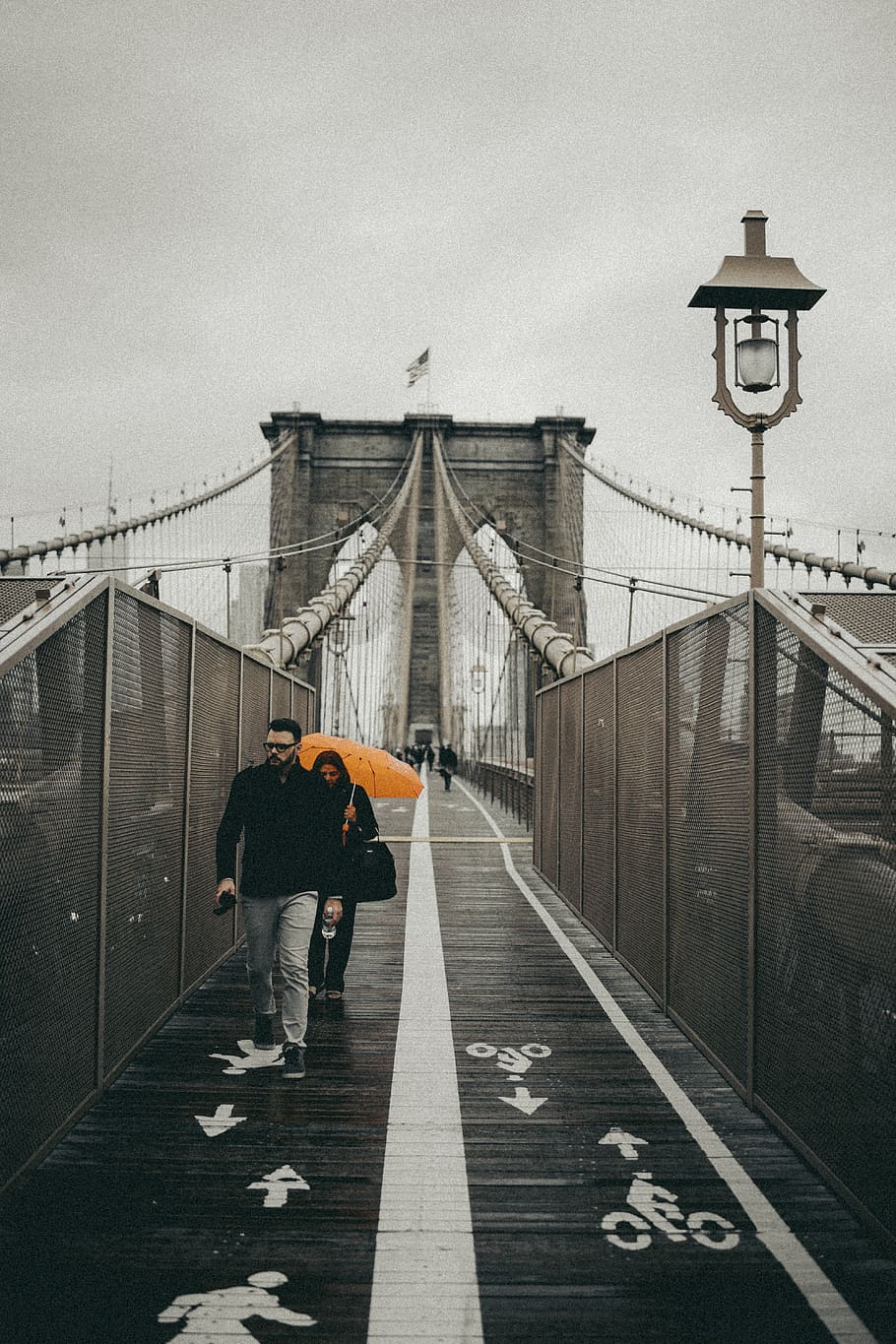 Brooklyn Bridge, New York, human, person, building, pedestrian HD wallpaper