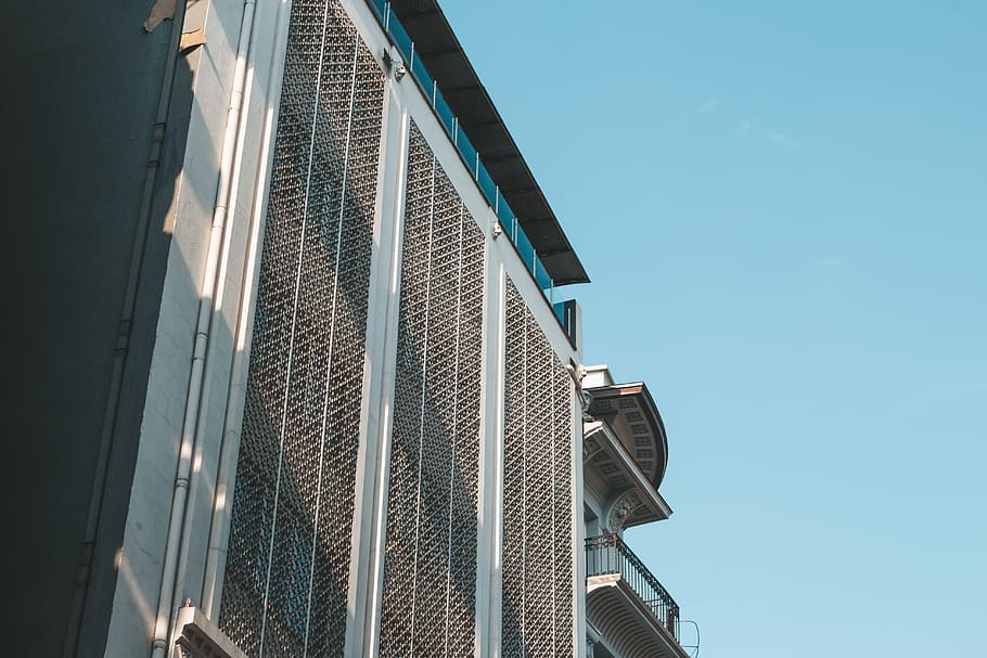 Brown and White Concrete Building, architectural design, architecture HD wallpaper