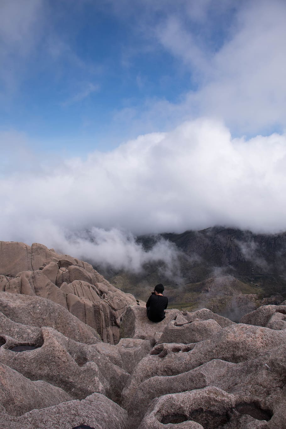 Man on Cliff, adventure, climb, clouds, dawn, daylight, desert HD wallpaper