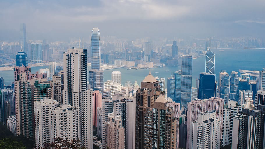 Hình nền HD Hong Kong (HD wallpaper: hong kong, victoria peak, city, building exterior): Chiêm ngưỡng vẻ đẹp của Hong Kong với hình nền HD chất lượng cao. Hình ảnh của thành phố với tòa nhà cao chọc trời và đường phố đông đúc sẽ giúp bạn lấp đầy không gian trống trên màn hình.