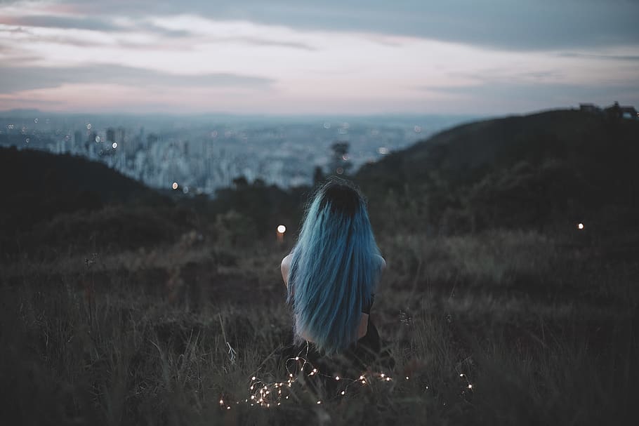 Woman Sitting on Grass Field, back view, blue hair, brasil, brazilian woman HD wallpaper