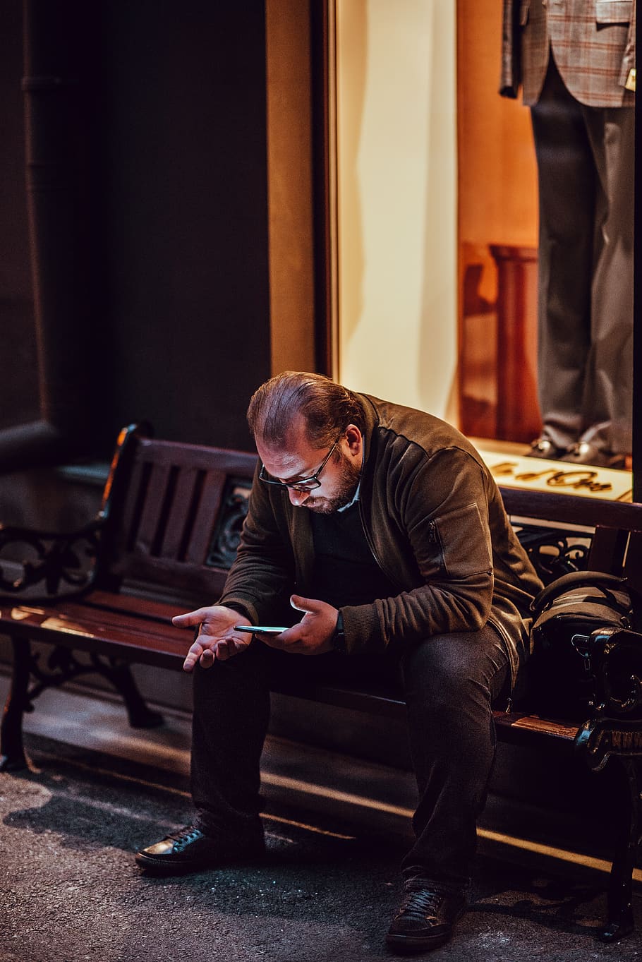 man sitting on bench using smartphone, one person, real people HD wallpaper