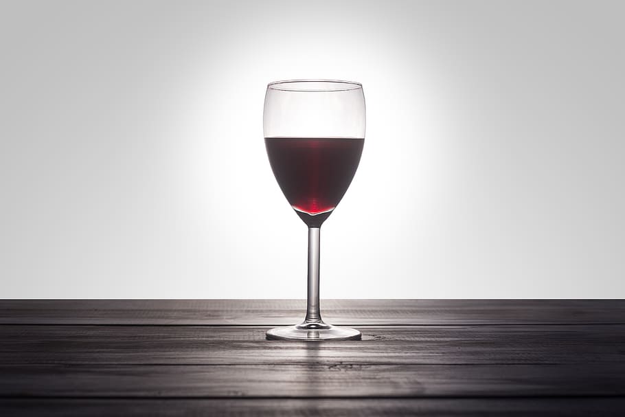 clear wine glass, beverage, drink, table, light, symmetry, minimal HD wallpaper