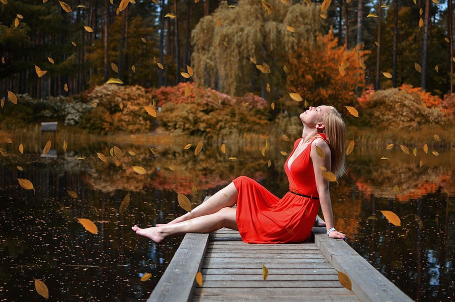 girl, bridge, water, daydream, lake, relaxation, woman, red, HD wallpaper