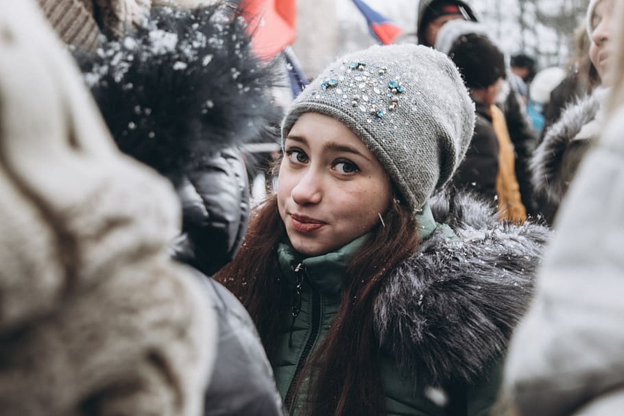 portrait, cold, snow, model, person, winter, warm clothing HD wallpaper
