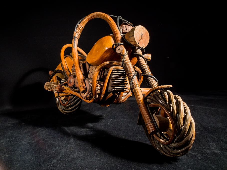 Brown Wooden Chopper Motorcycle Scale Model, diy, logs, wooden motorcycle HD wallpaper