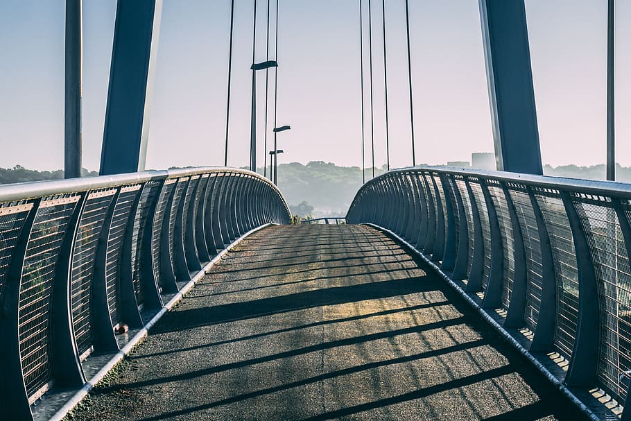 bridge, metal, morning, path, footpath, curve, symmetry, moss HD wallpaper