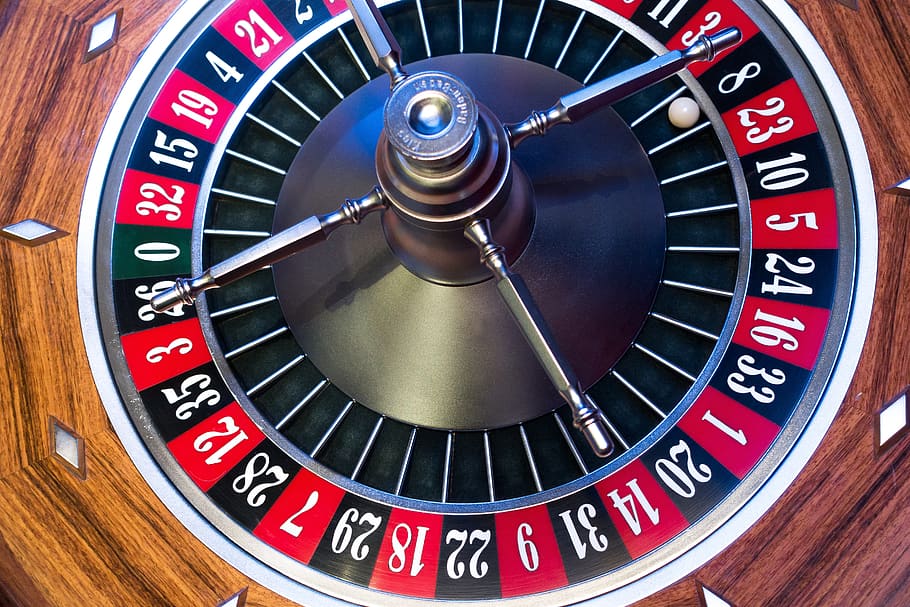 Brown Roulette Board With Ball on 89, casino, chance, gamble, HD wallpaper
