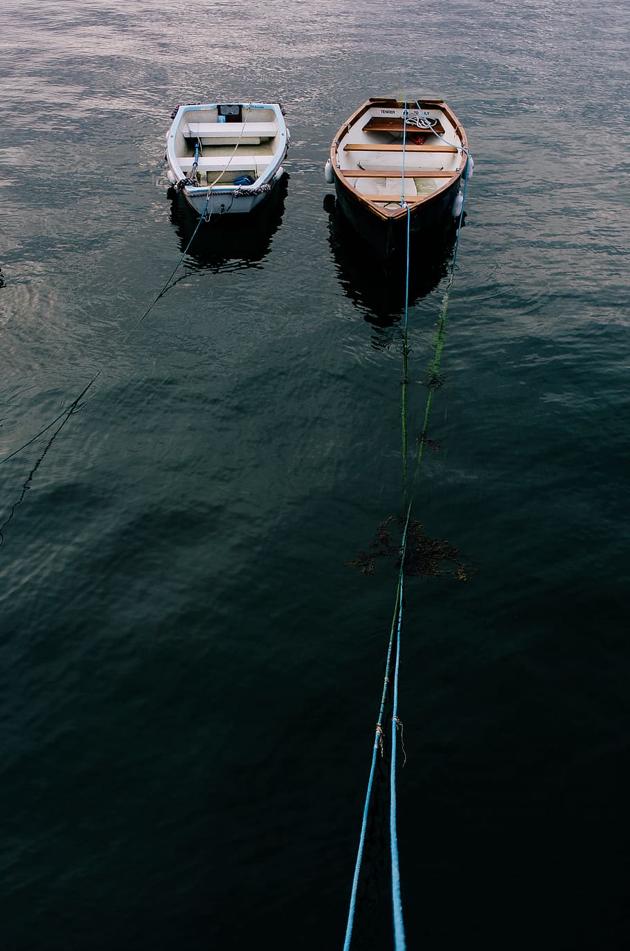 Boats moored in harbour, background, black, blue, britain, british, HD wallpaper