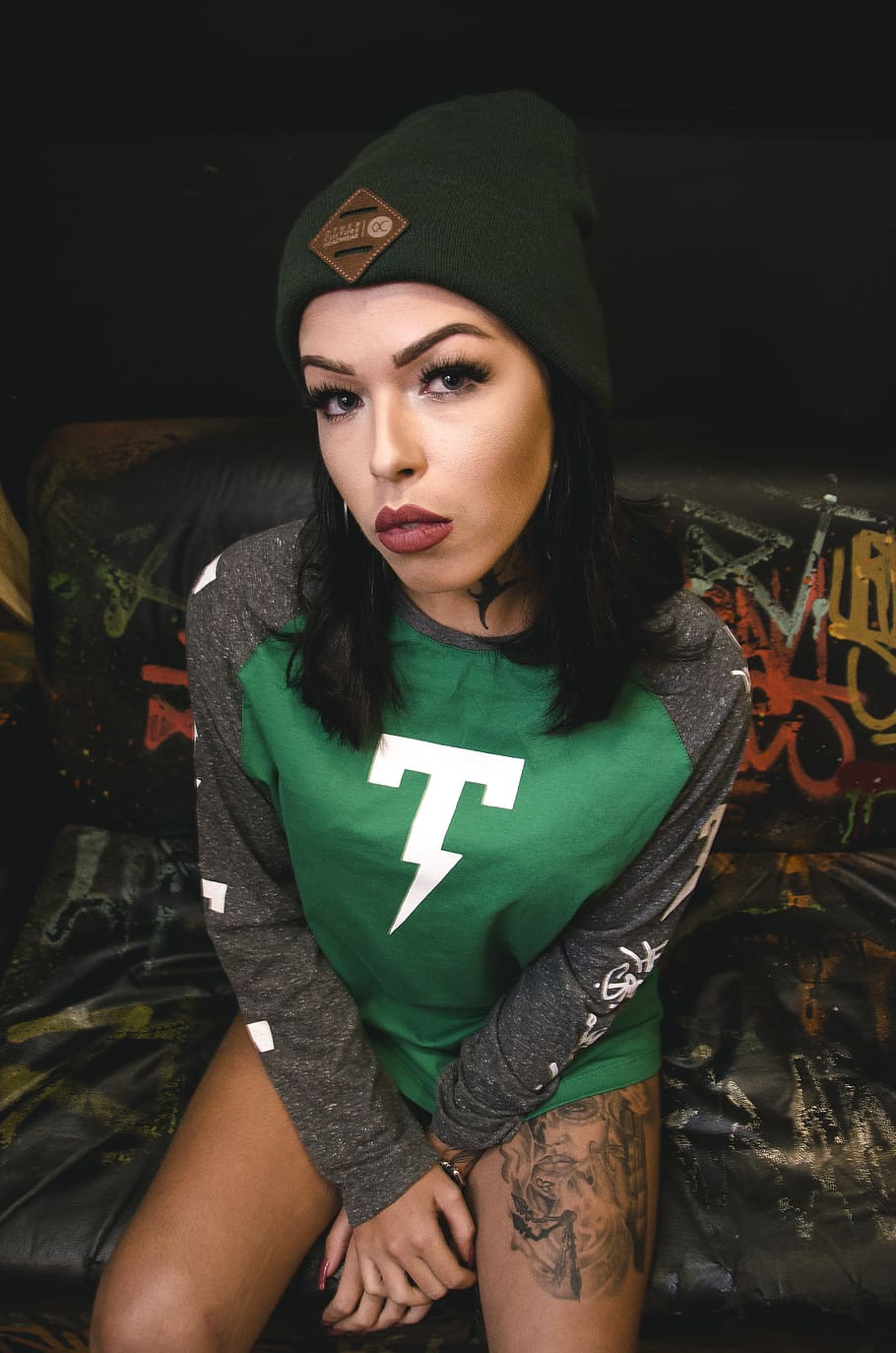 Woman Wearing Green and Gray Jacket, attractive, beautiful, cap HD wallpaper
