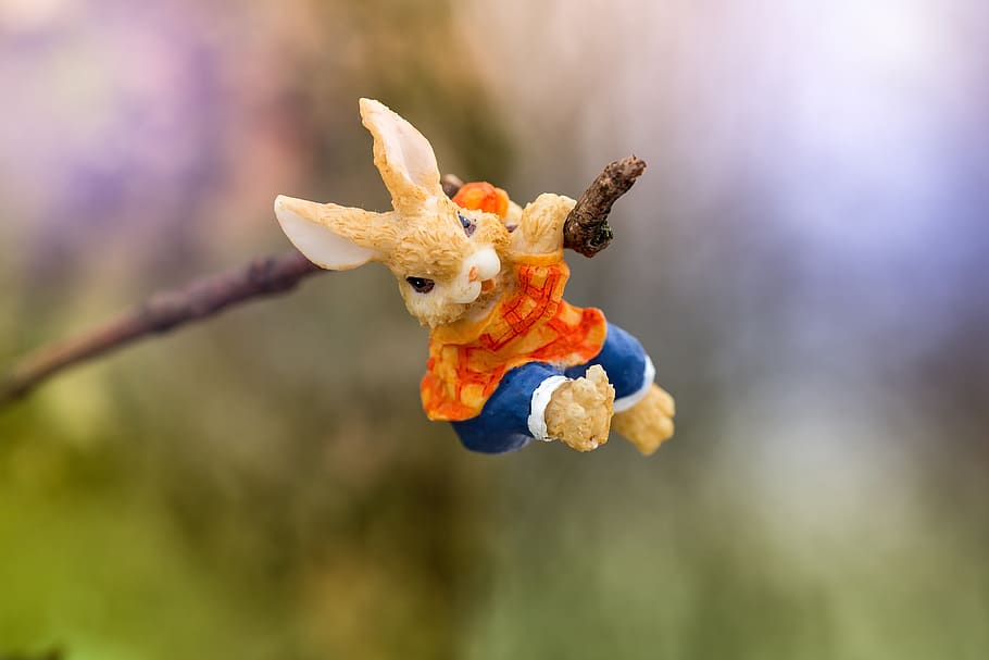hare, easter, spring, branch, floor, toys, focus on foreground HD wallpaper
