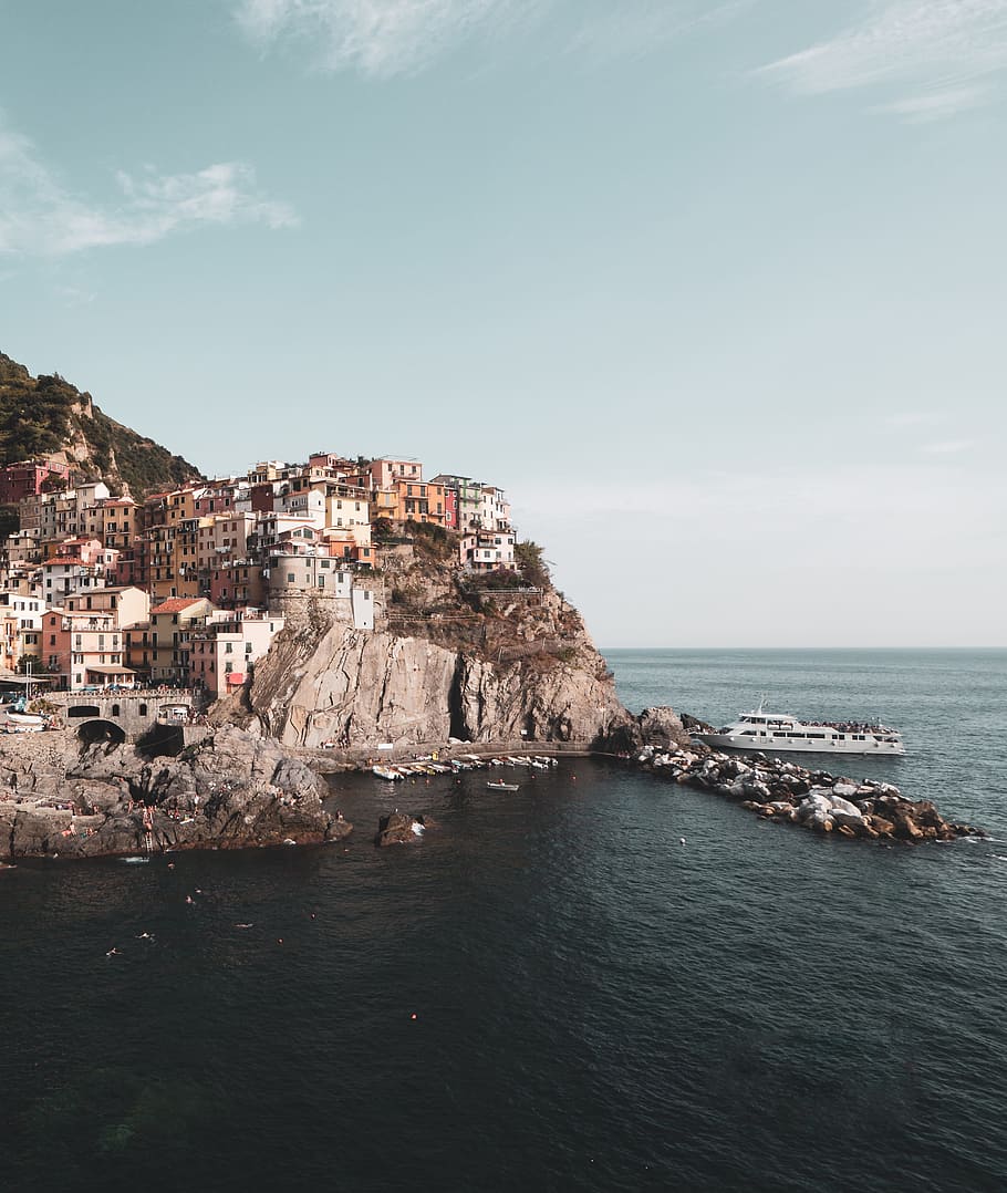 ship docked beside cliff, summer, water, old, building, ocean HD wallpaper
