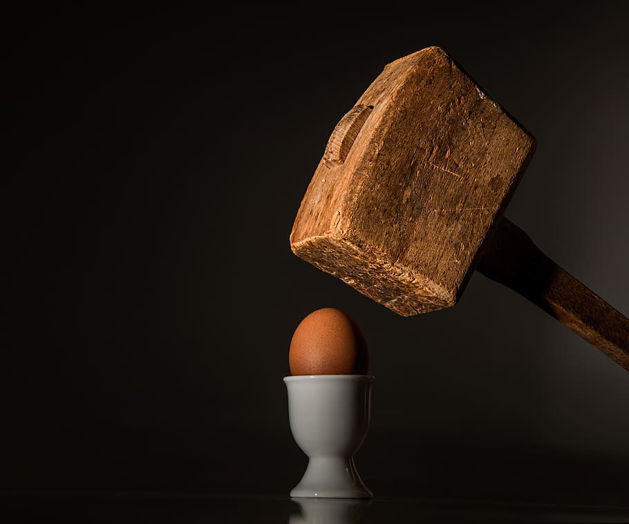 Brown Wooden Mallet Near Brown Chicken Egg, action, brutal, coerce, HD wallpaper