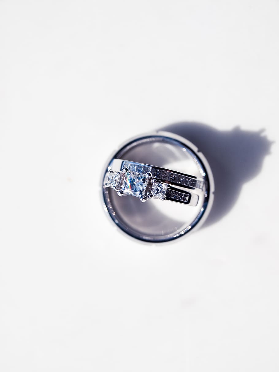 rings, wedding, jewelry, studio shot, white background, indoors HD wallpaper