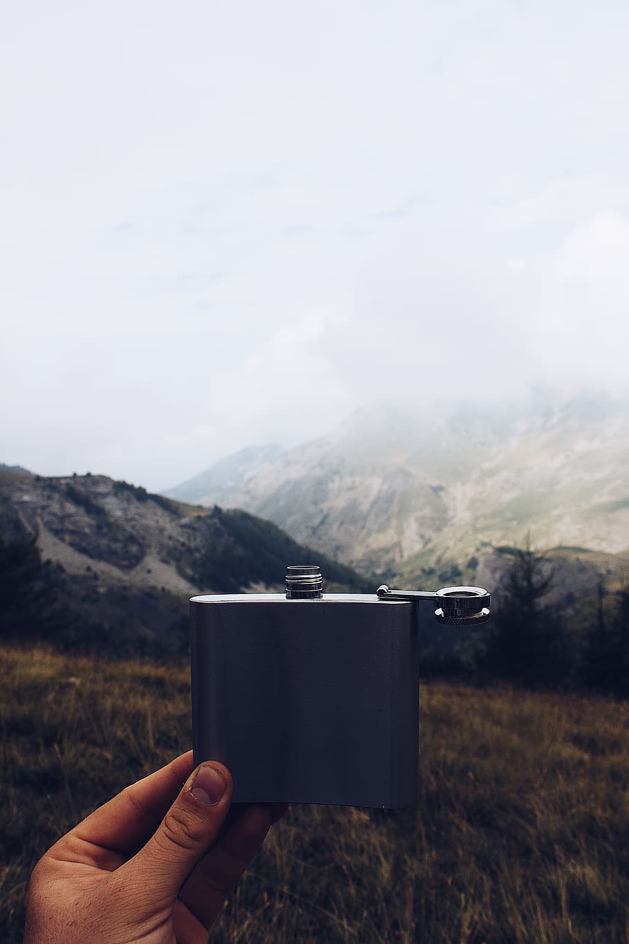 gray-hip-flask.jpg