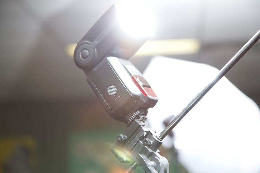 lens, camera, flare, flash, light, focus on foreground, close-up HD wallpaper