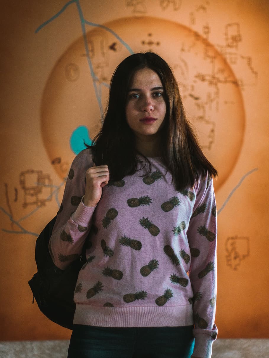 sweater, pink sweatter, backpack, modern, style, no makeup HD wallpaper