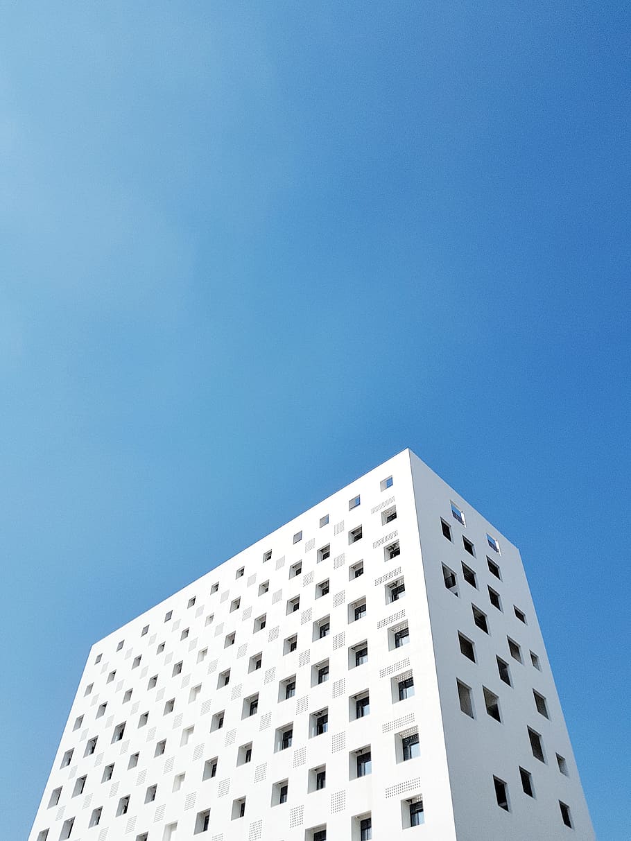 white painted building under blue sky, architecture, architectural HD wallpaper
