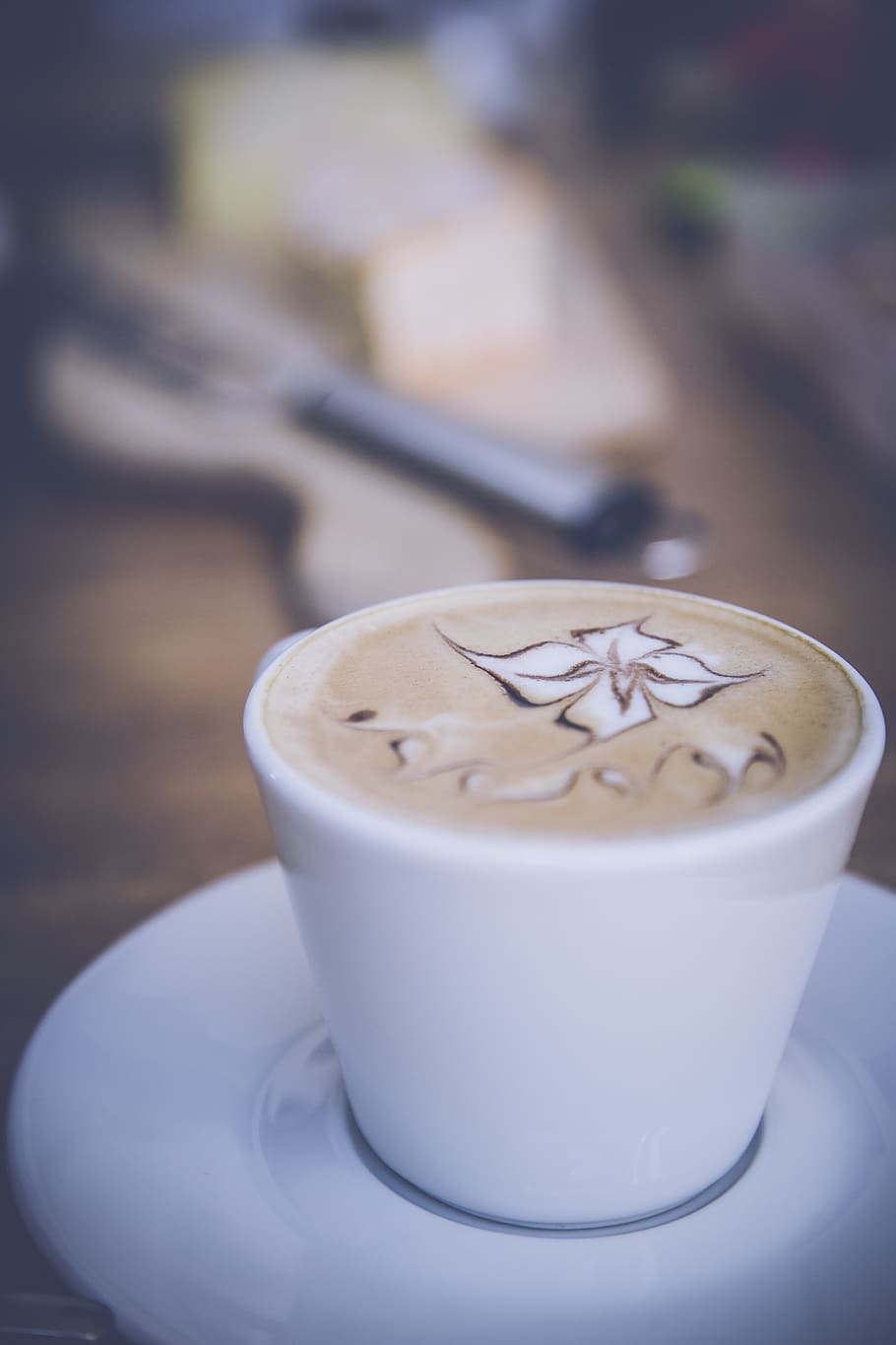 Coffee on White Ceramic Cup, coffee mug, drink, flower, foam HD wallpaper
