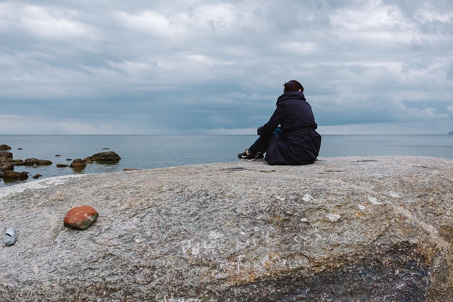 girl on a rock near the sea, adventure, background, baltic, beach HD wallpaper
