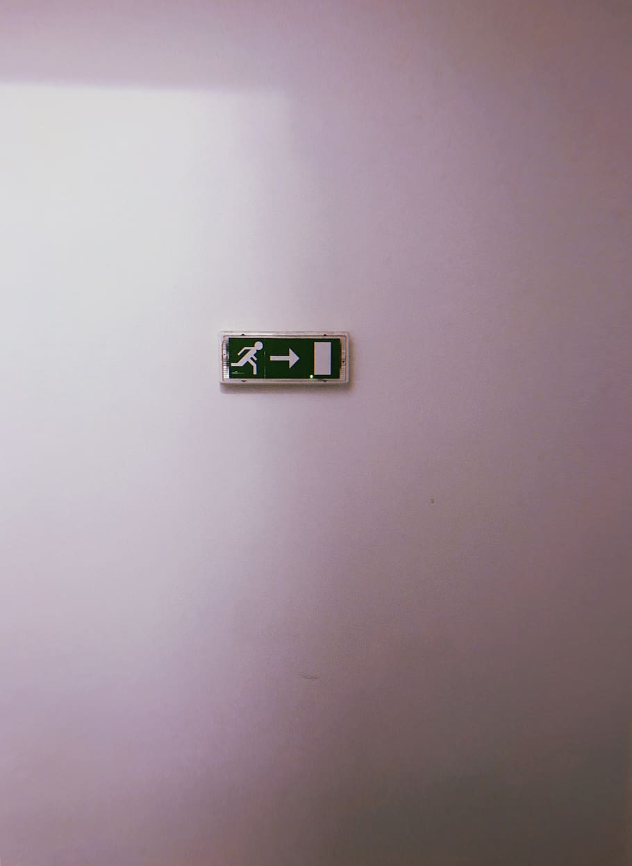 #sign, #run, #emergency, #exit, #officebuilding, #35mmeffect HD wallpaper