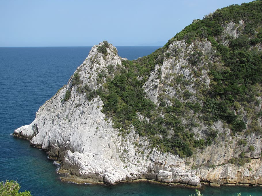 seascape, water, scenics - nature, beauty in nature, rock, land HD wallpaper